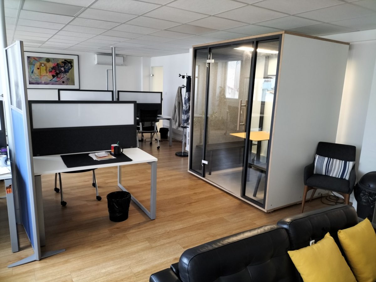 1 Person Coworking Desk