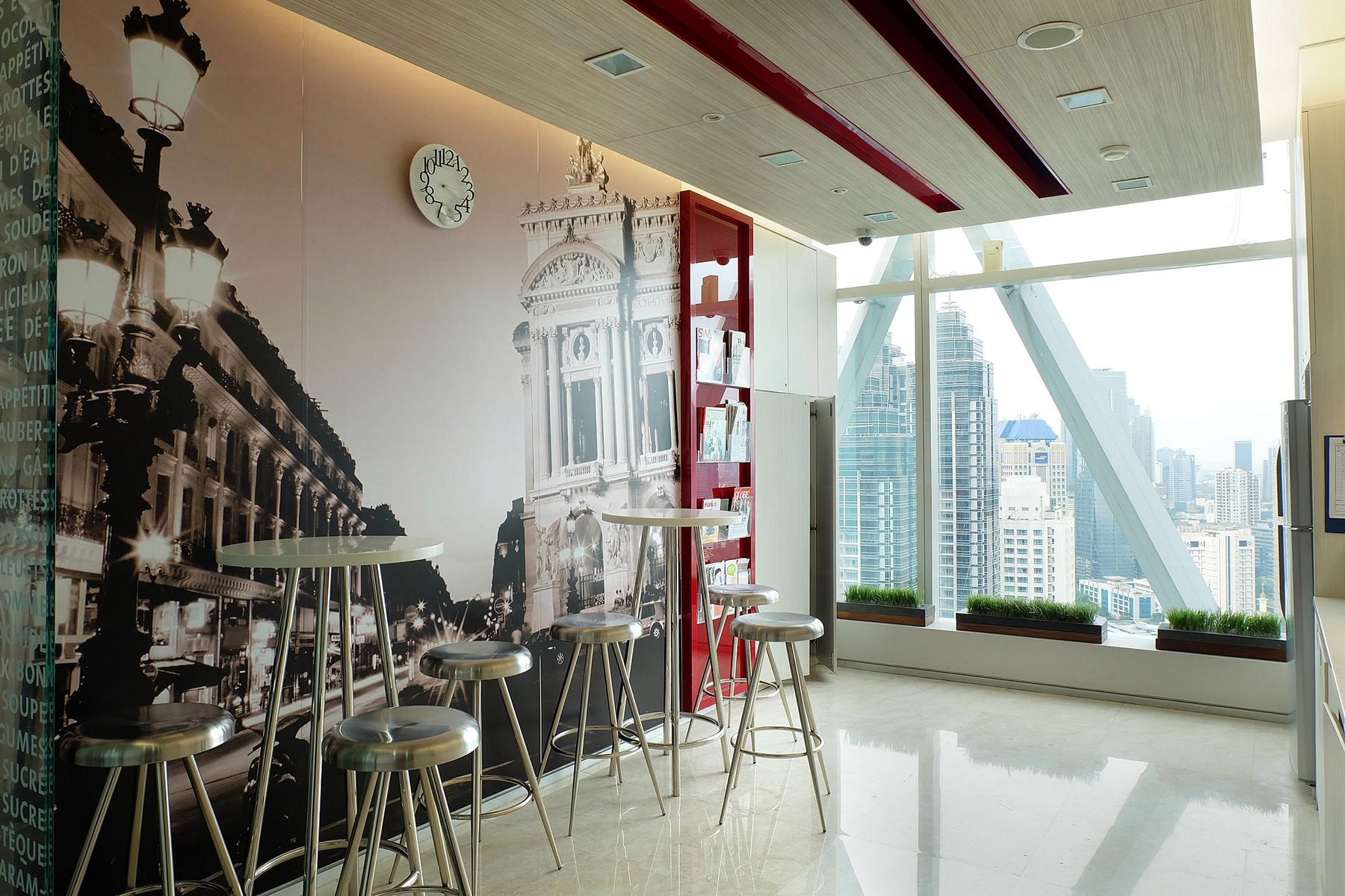 3 Person Coworking Desk