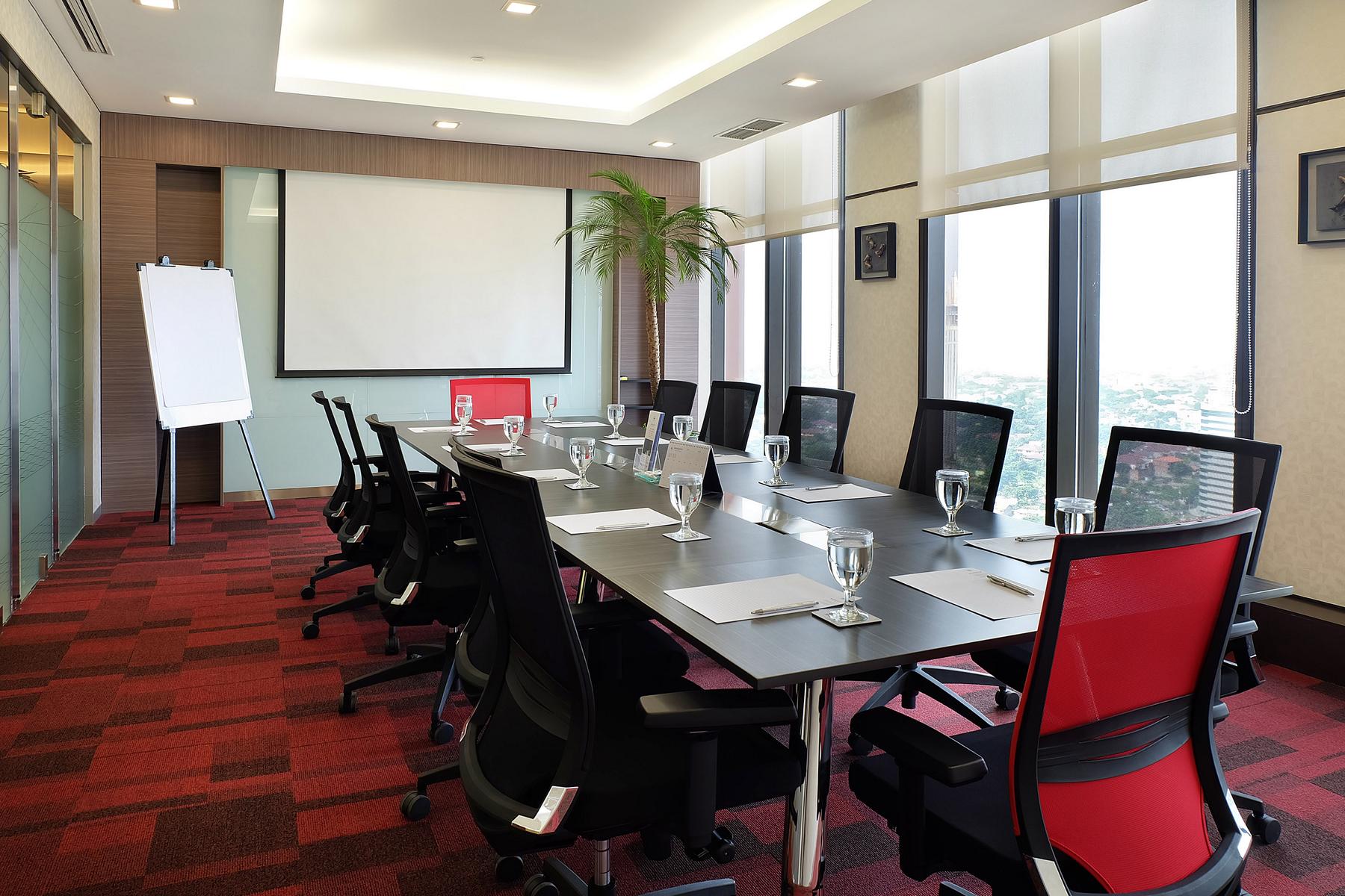 5 Person Coworking Desk