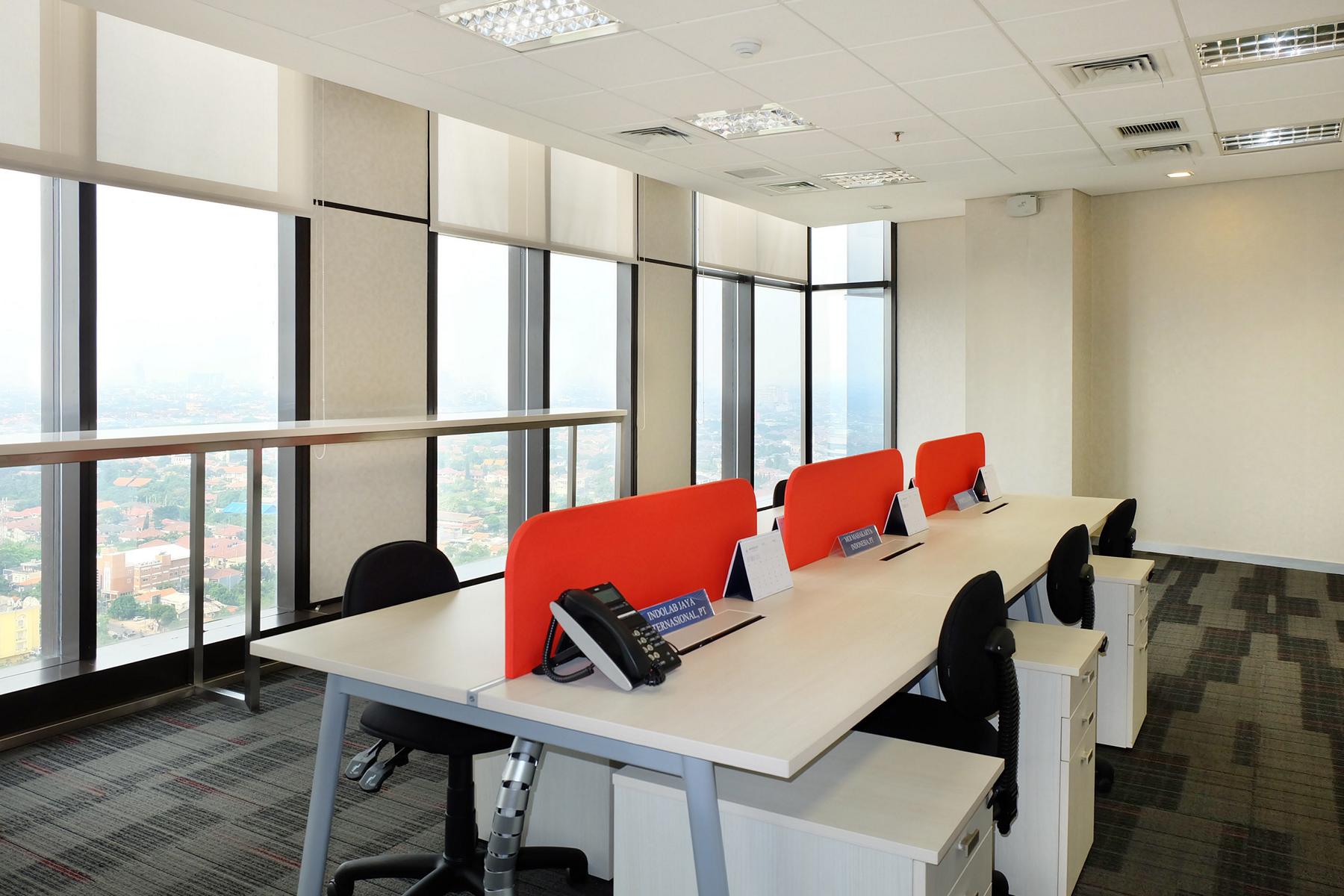 3 Person Coworking Desk