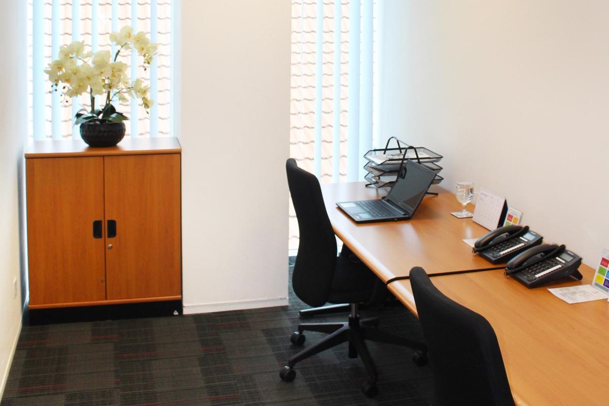 1 Person Virtual Office