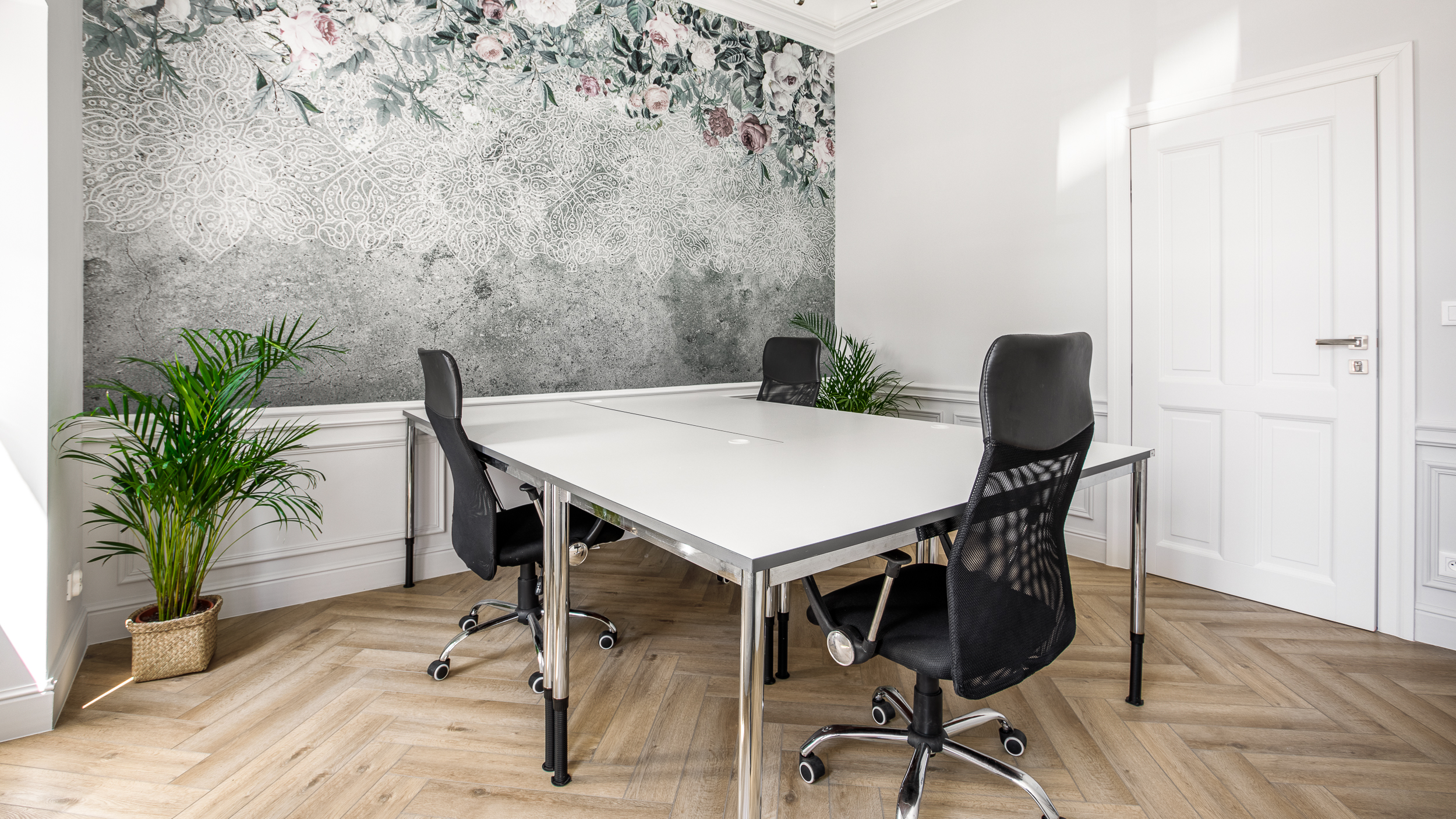 1 Person Coworking Desk