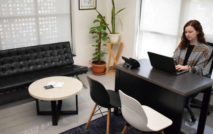 5 Person Coworking Desk