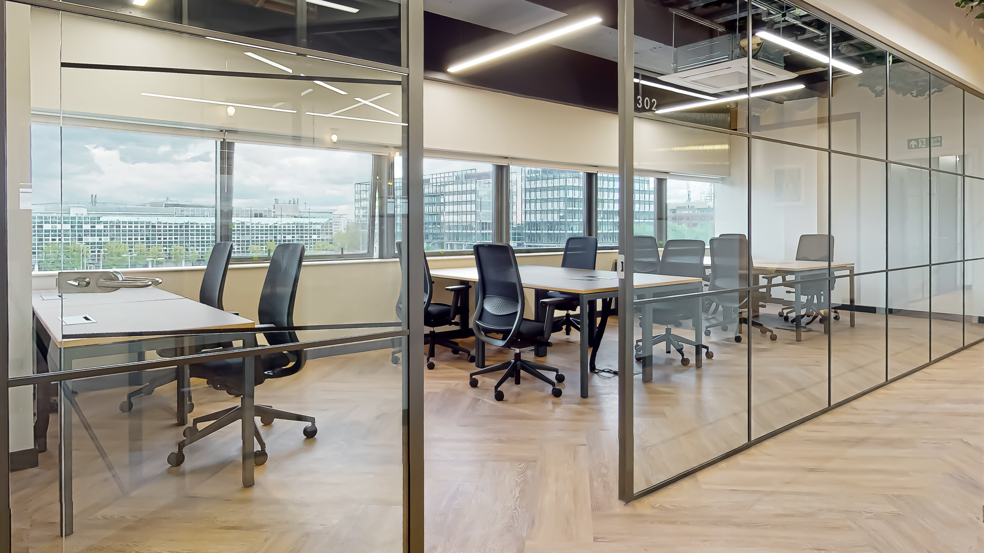 1 Person Coworking Desk