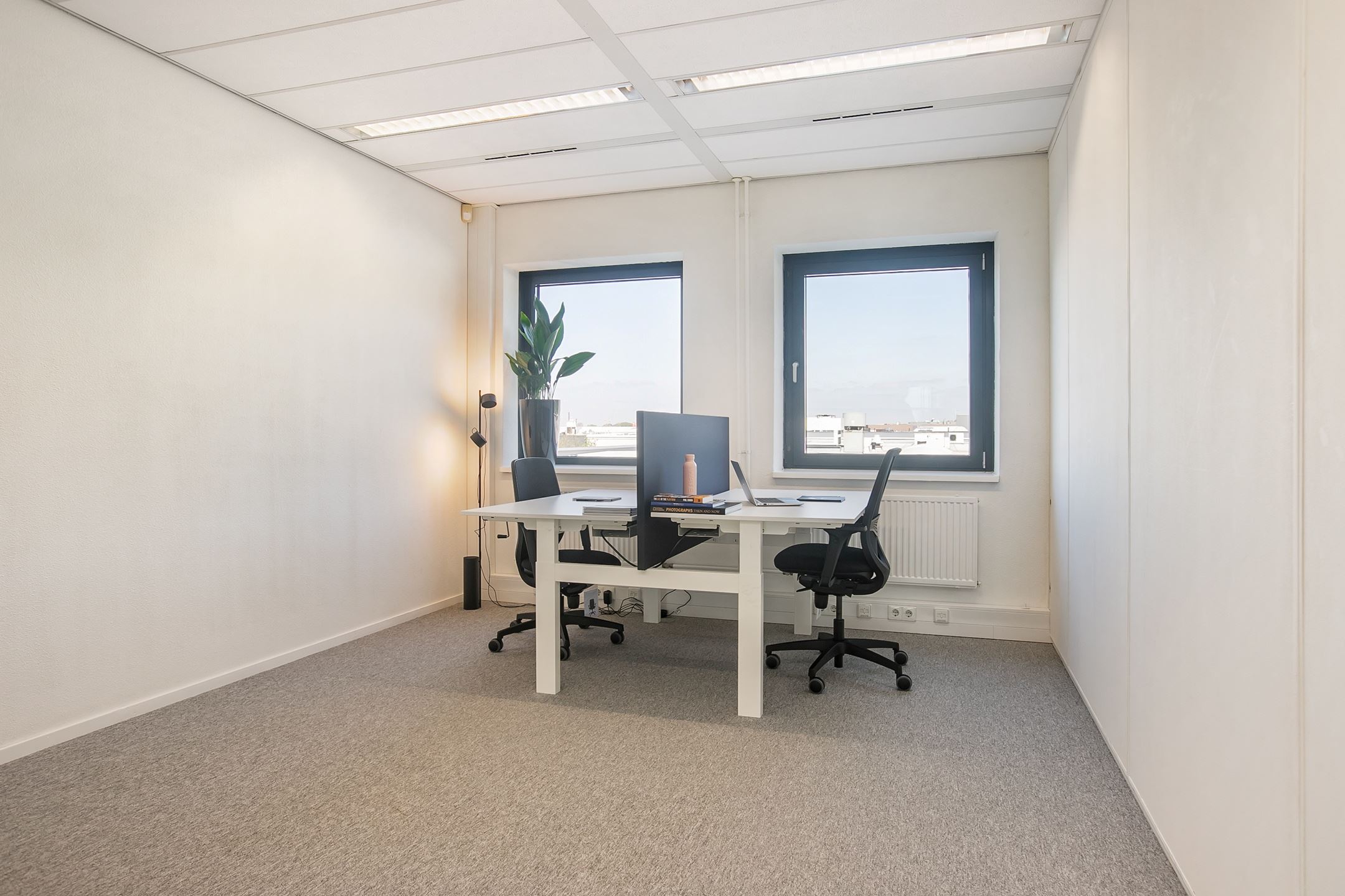 4 Person Private Office