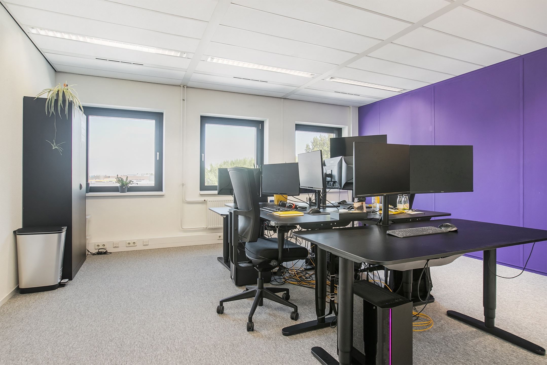 8 Person Private Office