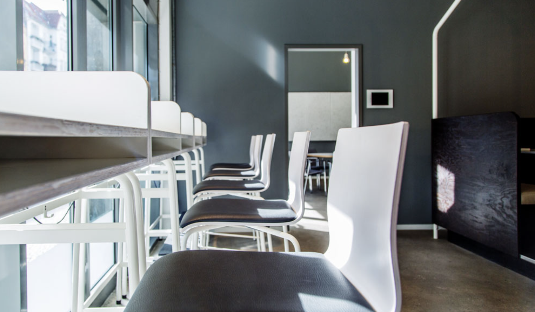 1 Person Virtual Office