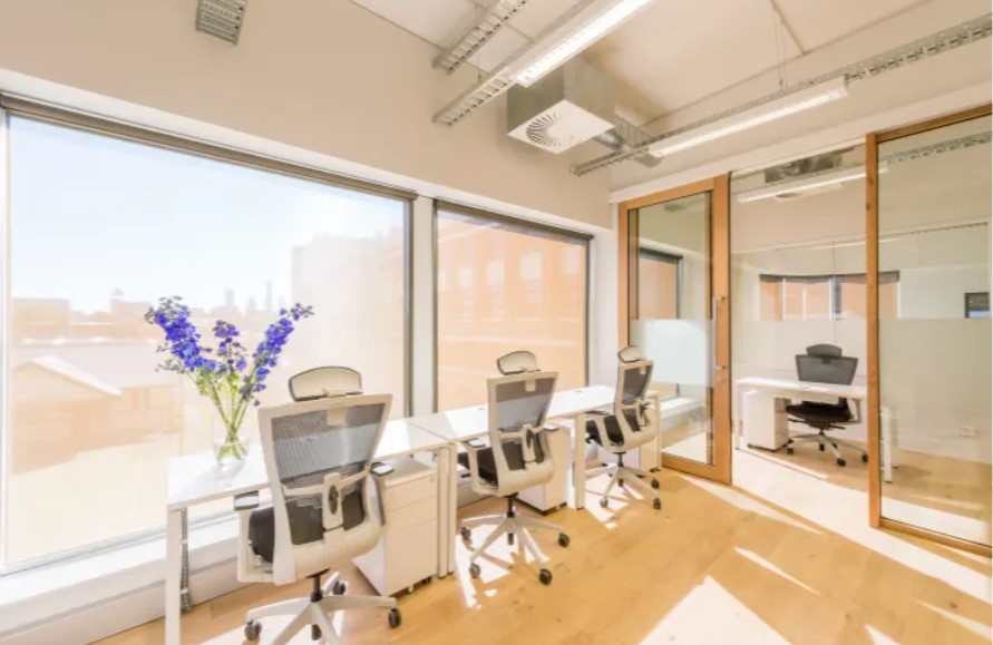 1 Person Private Office