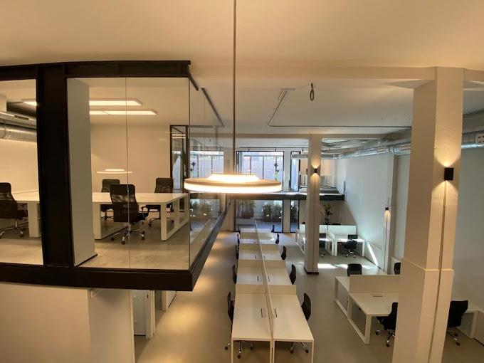 1 Person Coworking Desk