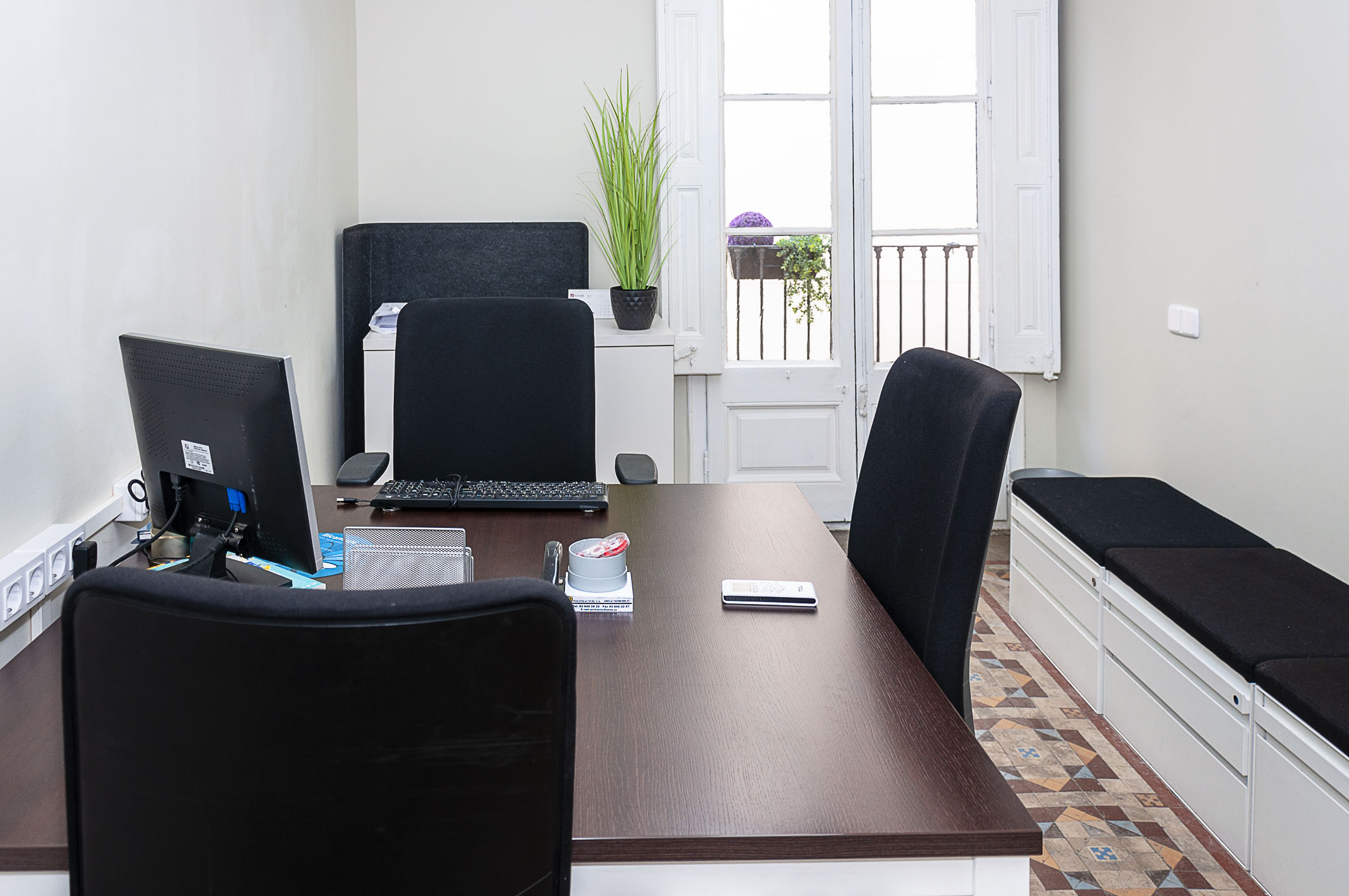 5 Person Private Office