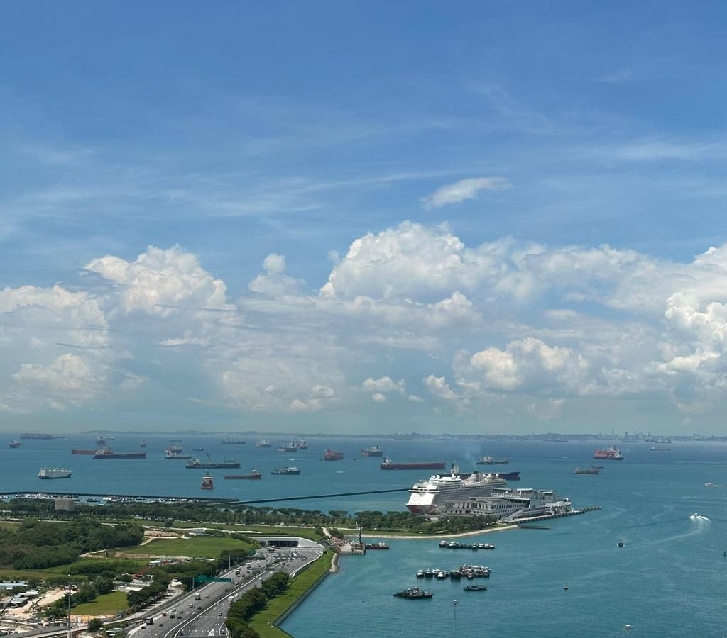 1 Person Coworking Desk