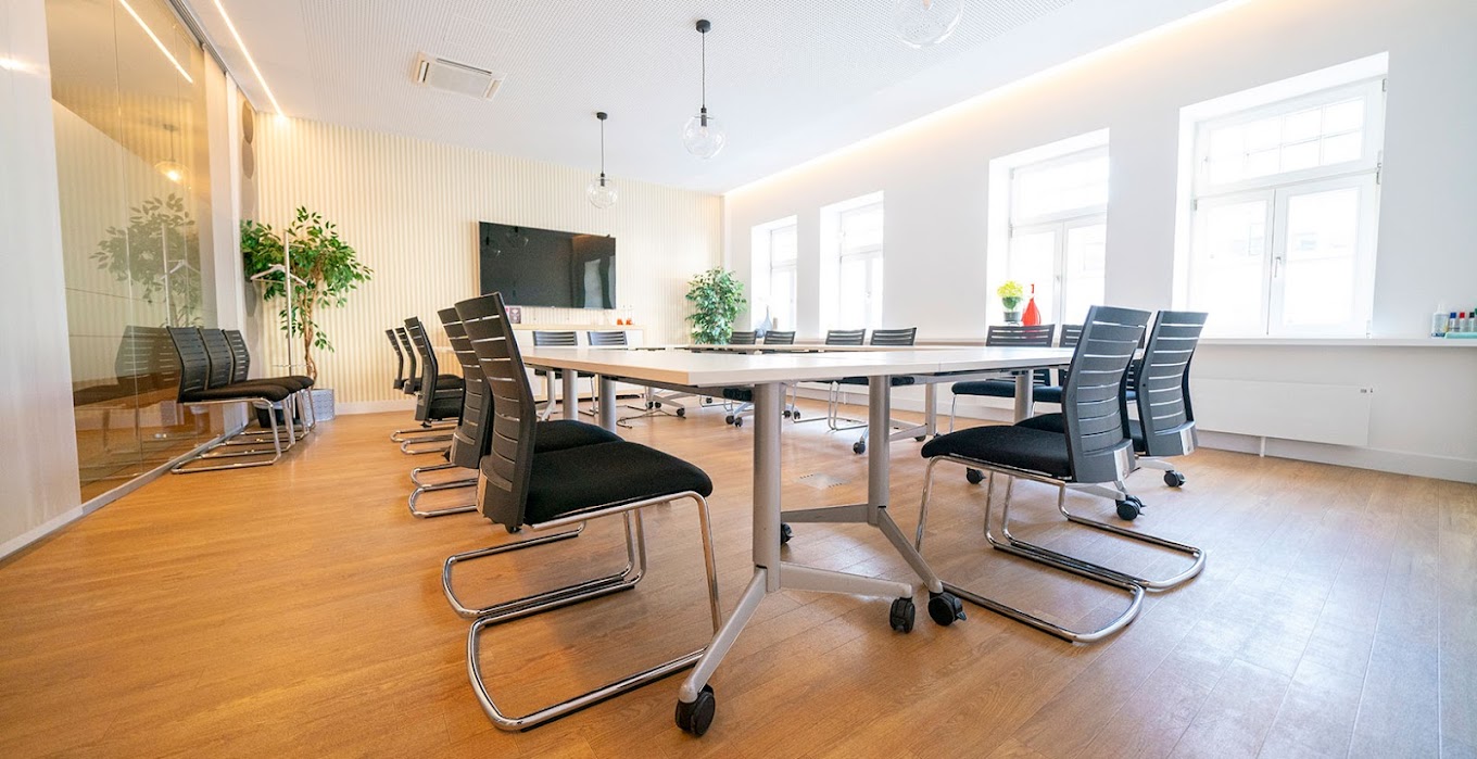 1 Person Coworking Desk