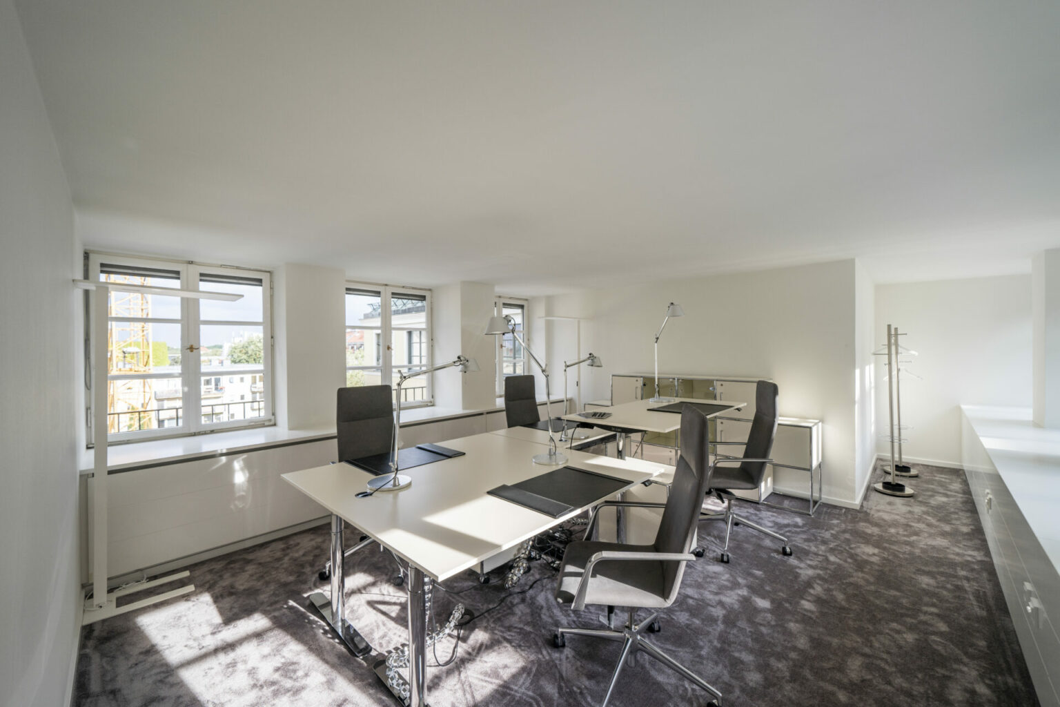 1 Person Coworking Desk