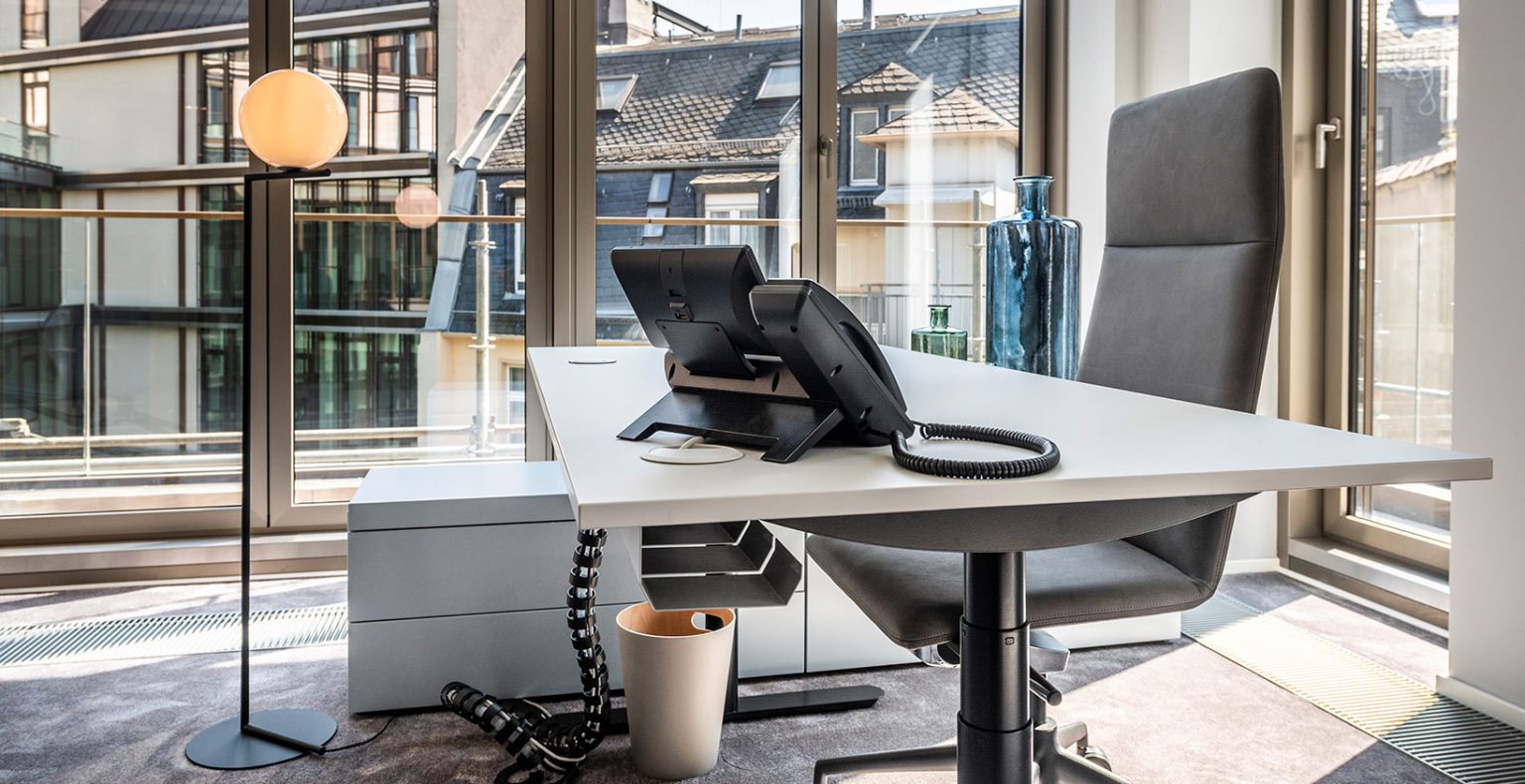 1 Person Coworking Desk