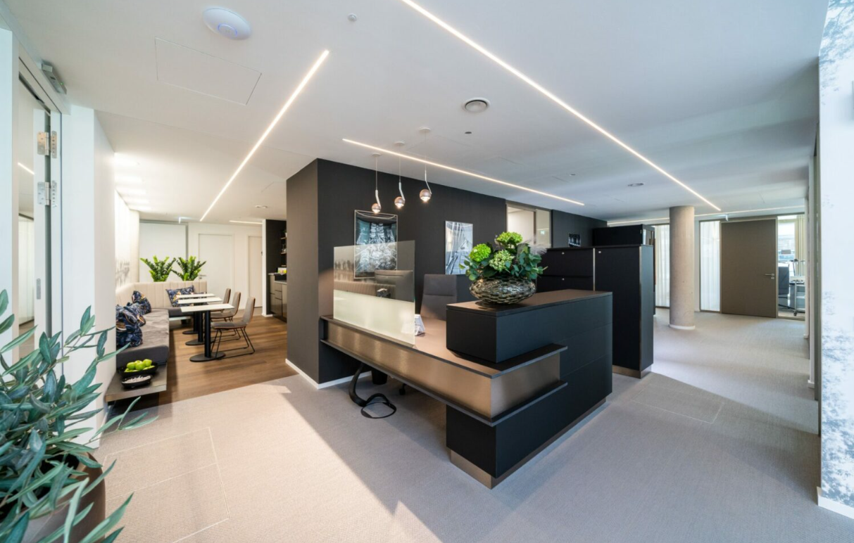 1 Person Coworking Desk