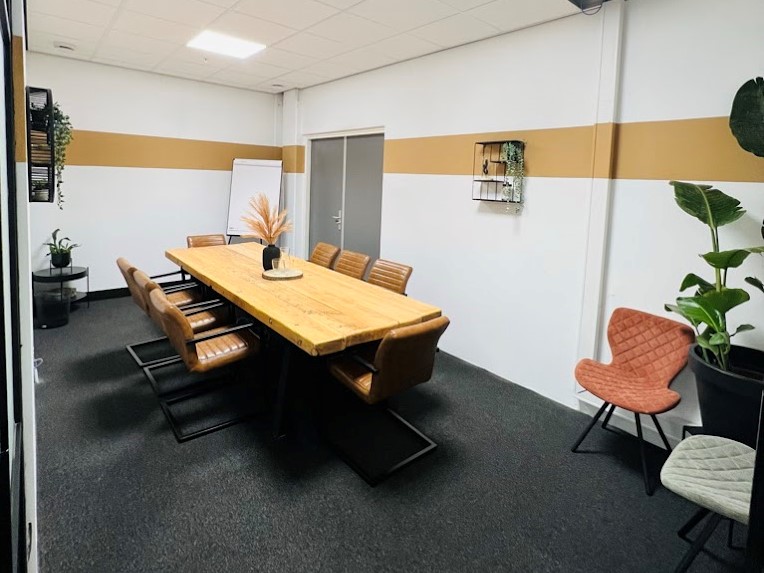 1 Person Coworking Desk