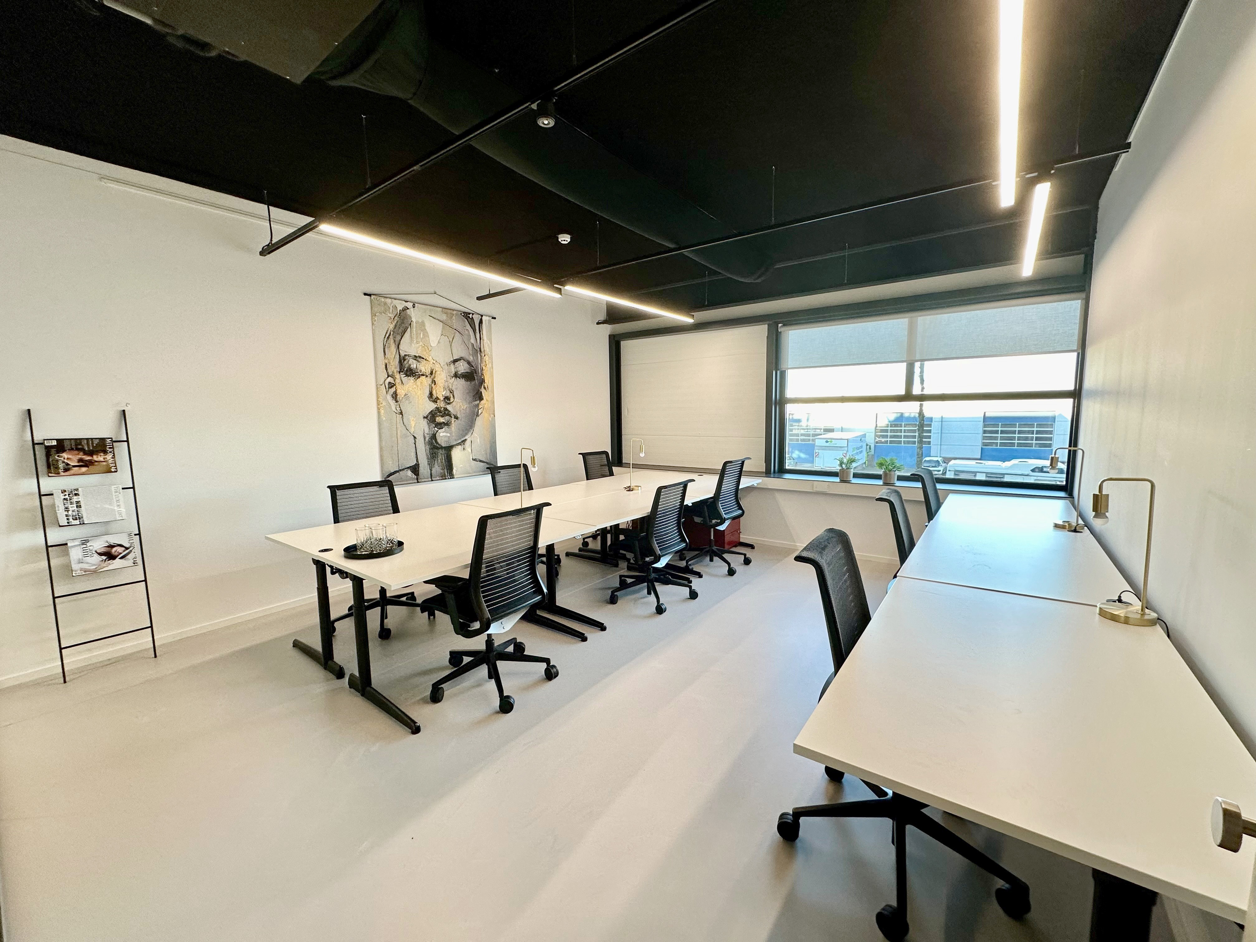 15 Person Private Office