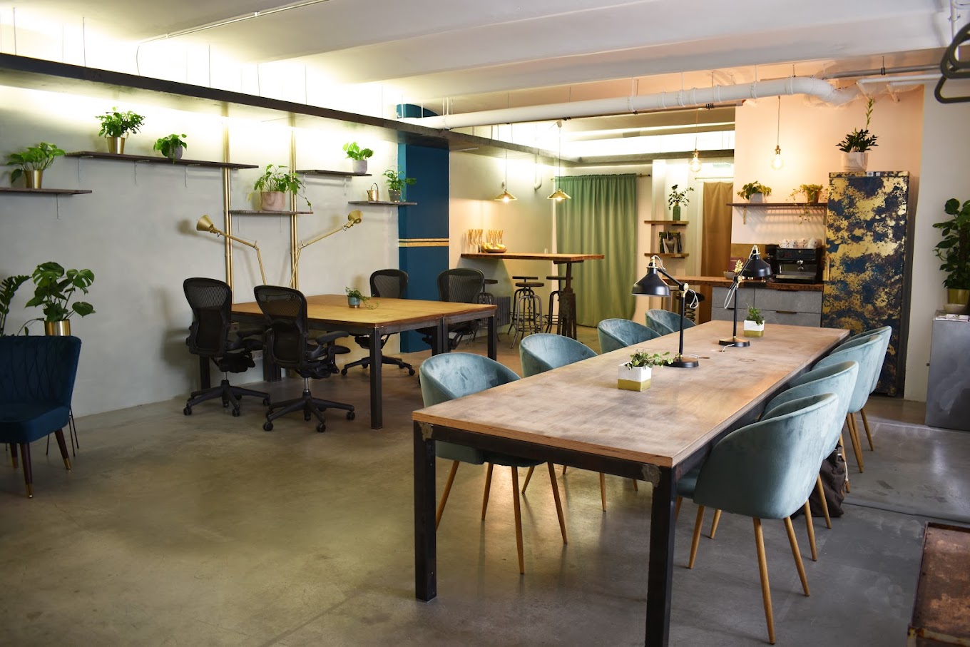 5 Person Coworking Desk