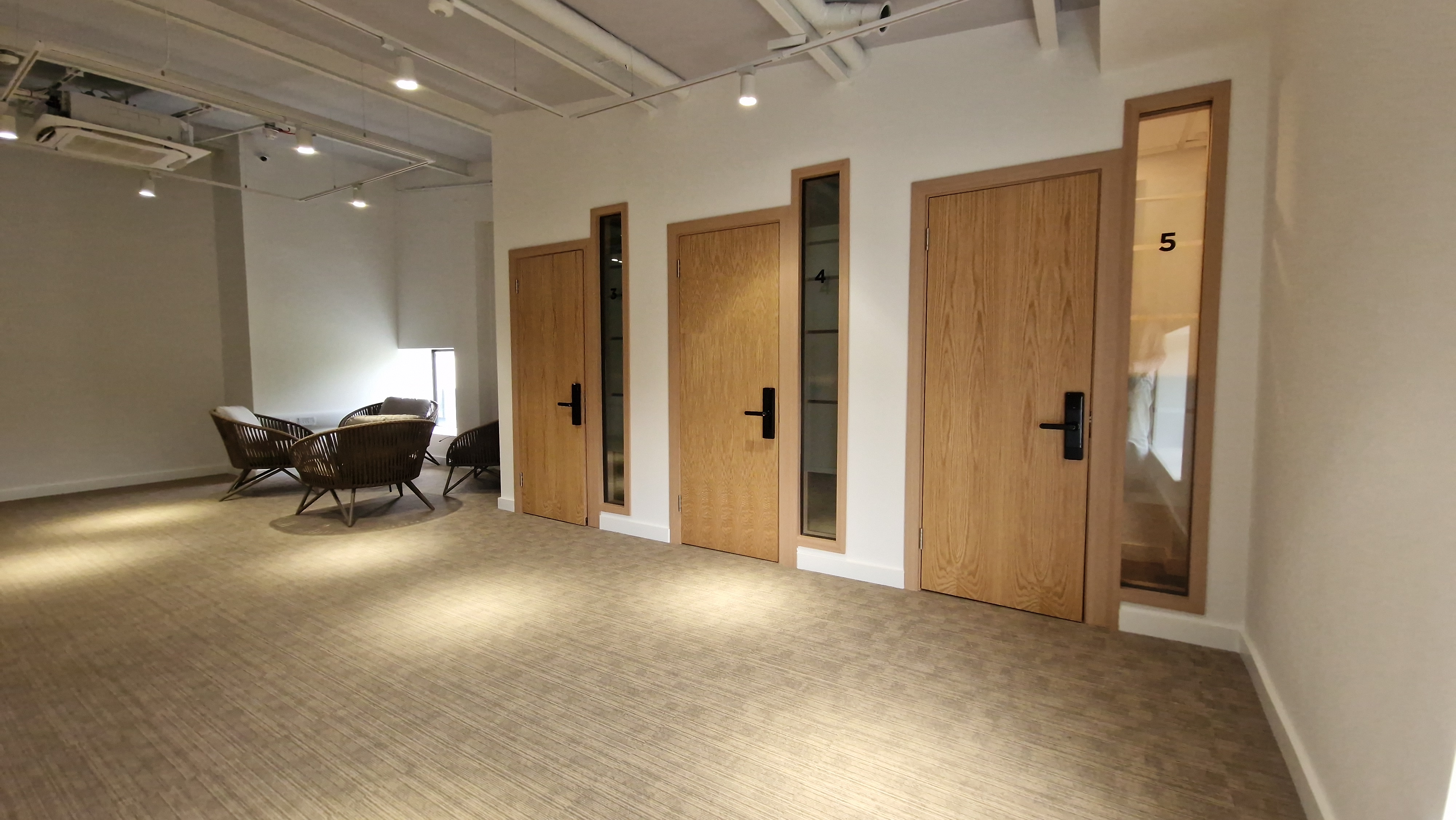 1 Person Coworking Desk