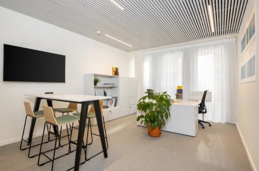 1 Person Private Office