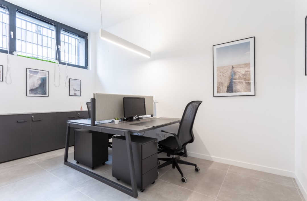 1 Person Coworking Desk