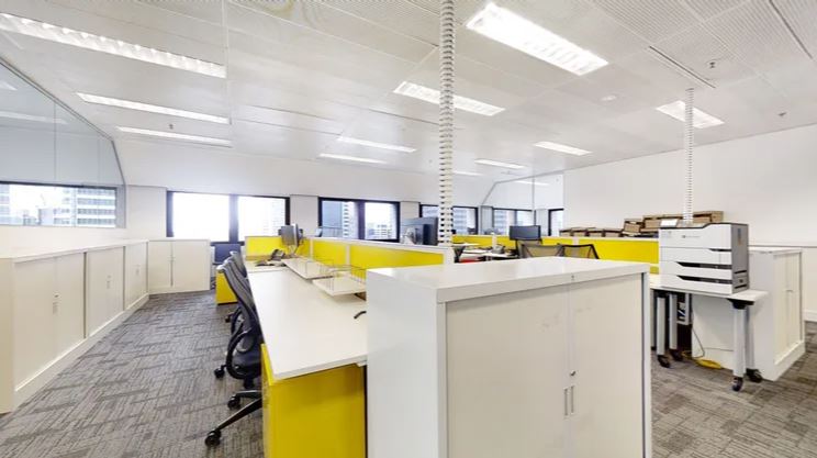 5 Person Shared Office