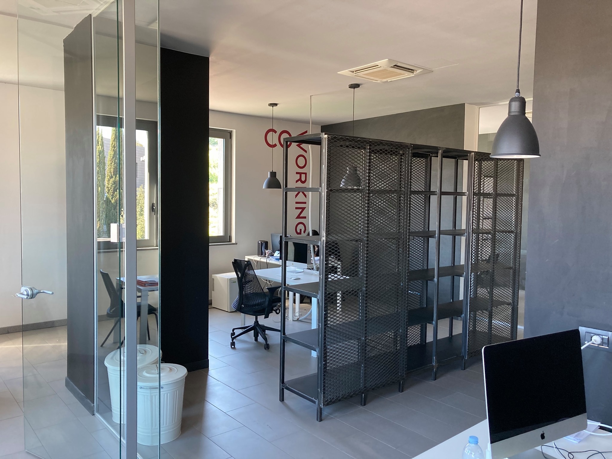 1 Person Coworking Desk