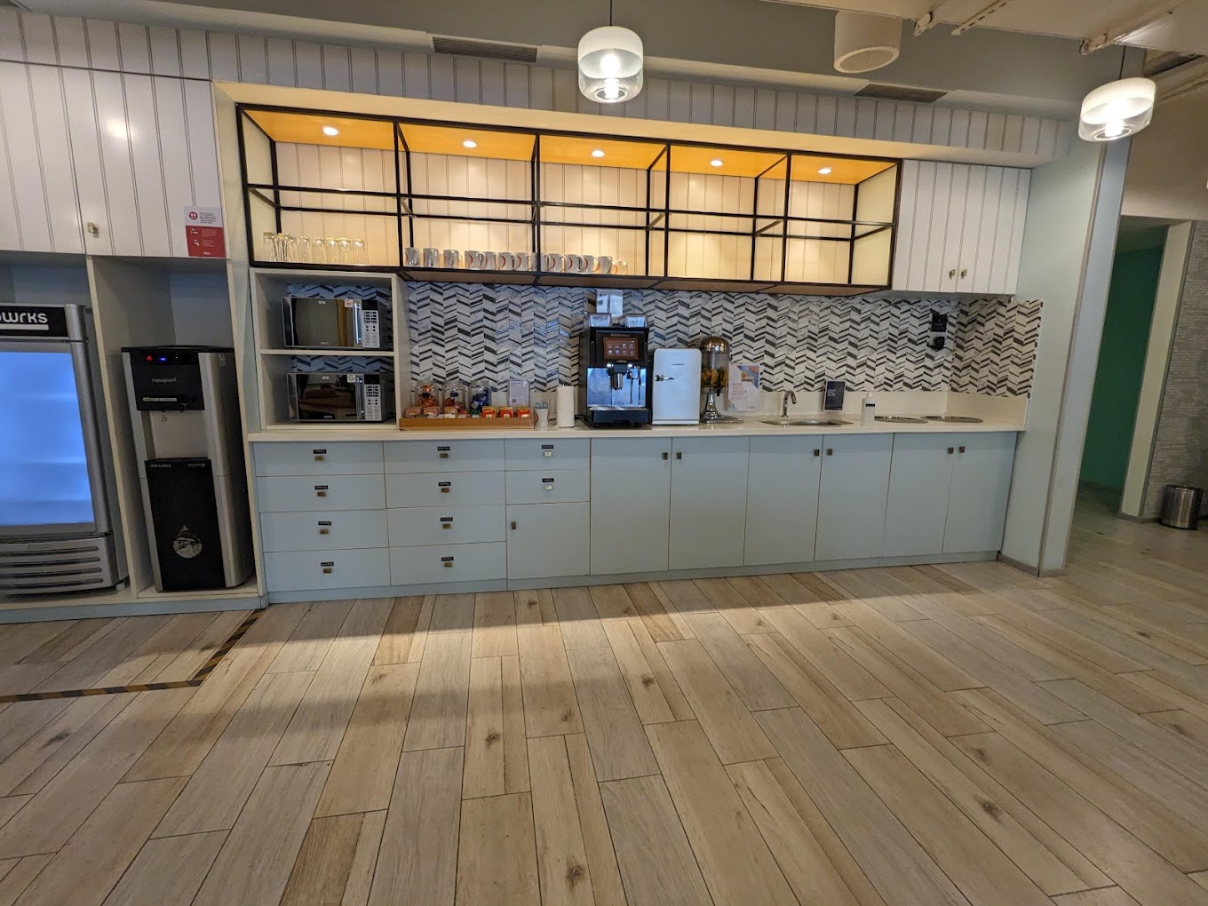 4 Person Coworking Desk