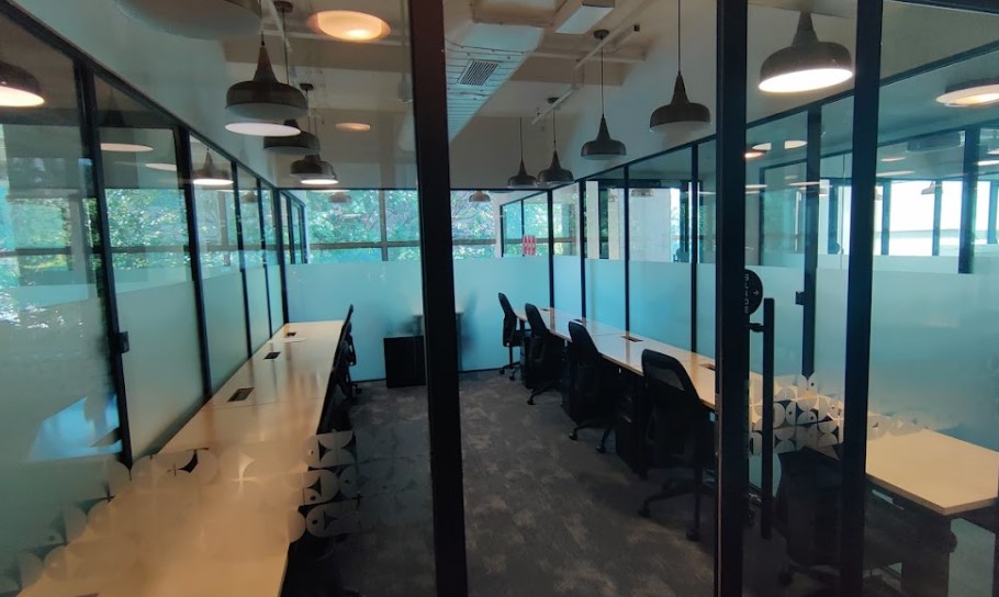 3 Person Coworking Desk