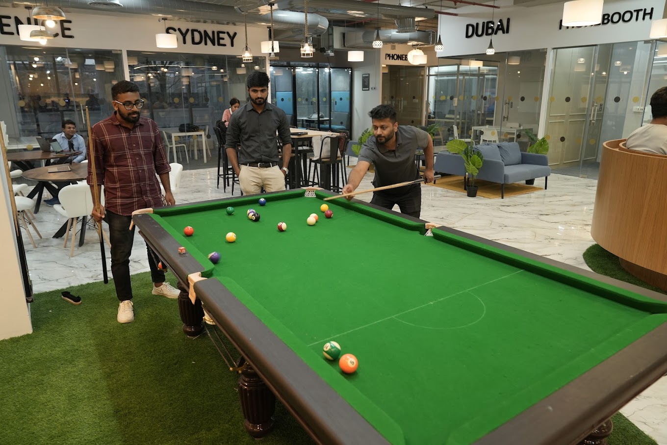 6 Person Coworking Desk