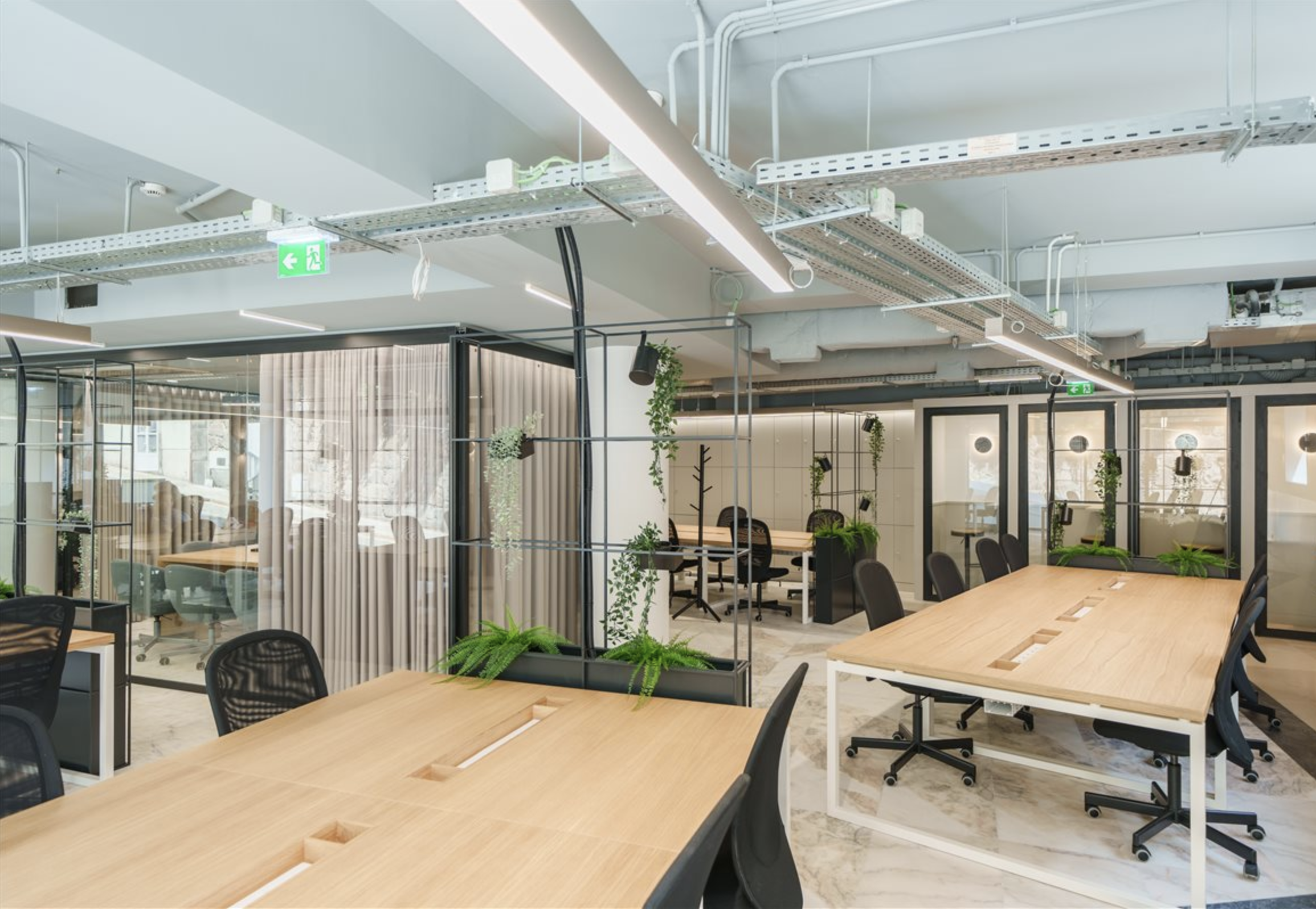 9 Person Coworking Desk