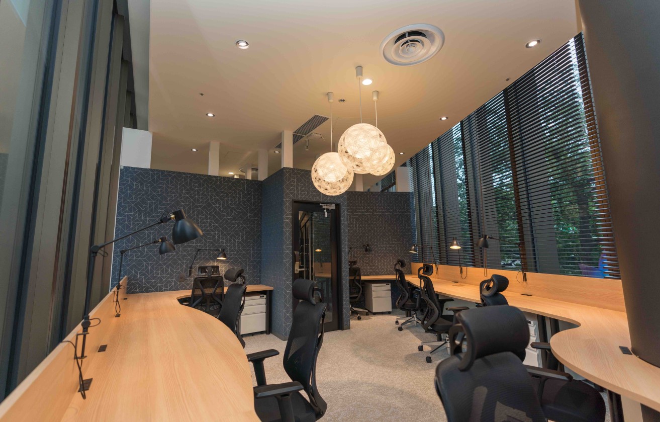 5 Person Private Office