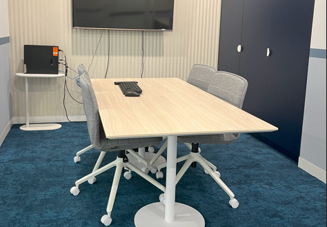 6 Person Shared Office