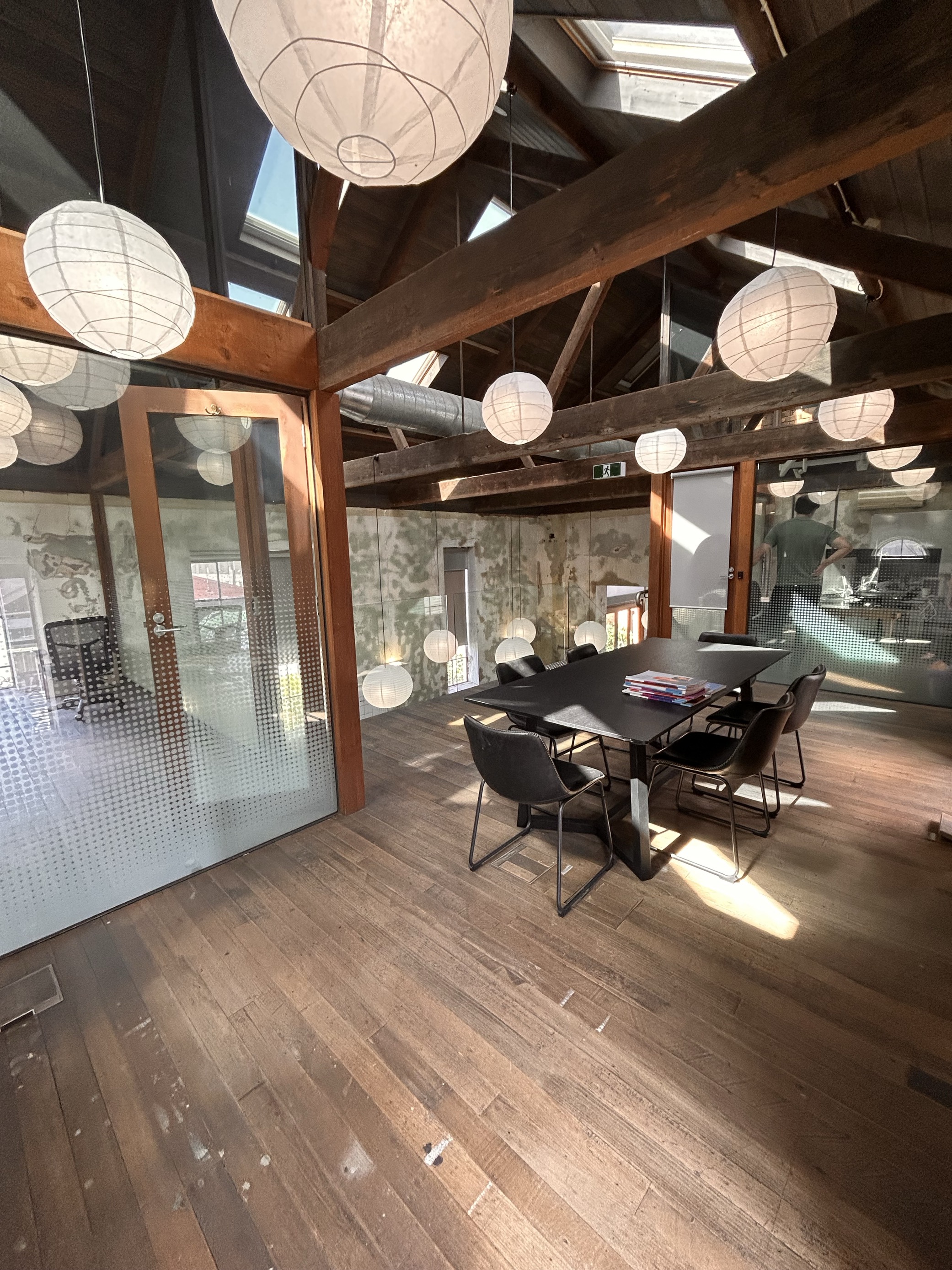 4 Person Shared Office