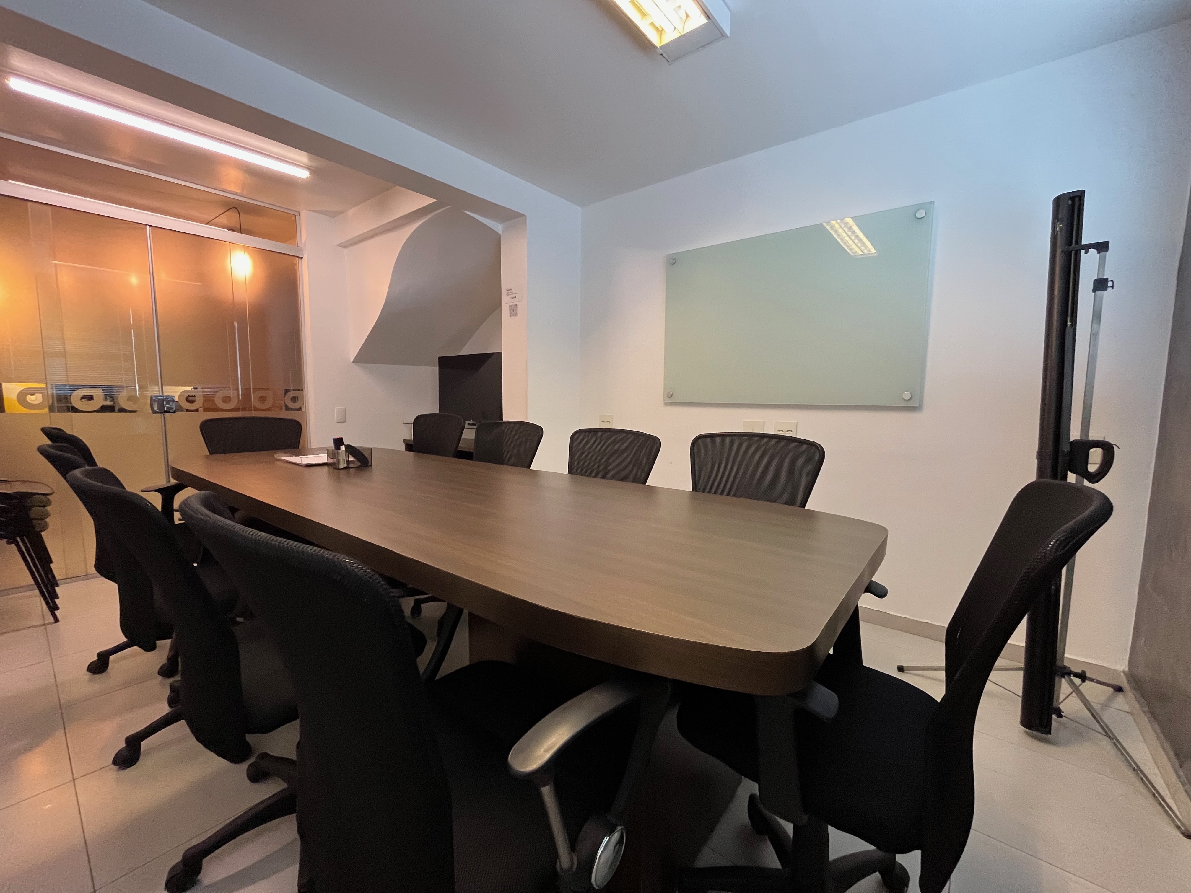 4 Person Coworking Desk