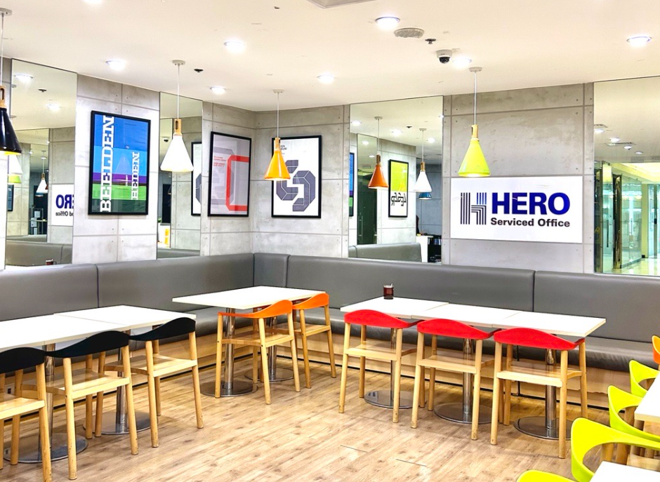 4 Person Private Office