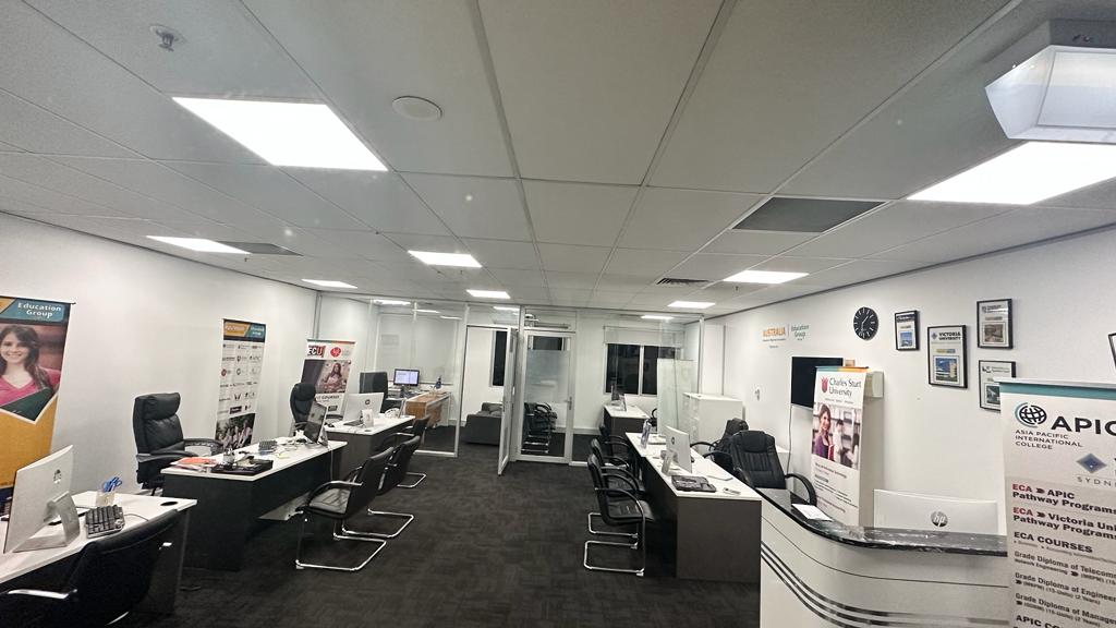 3 Person Shared Office