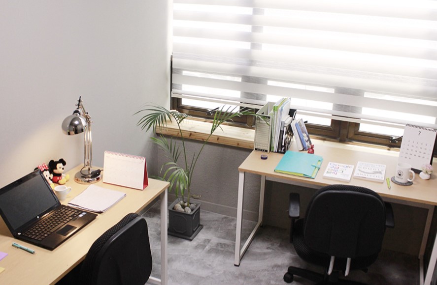 5 Person Private Office