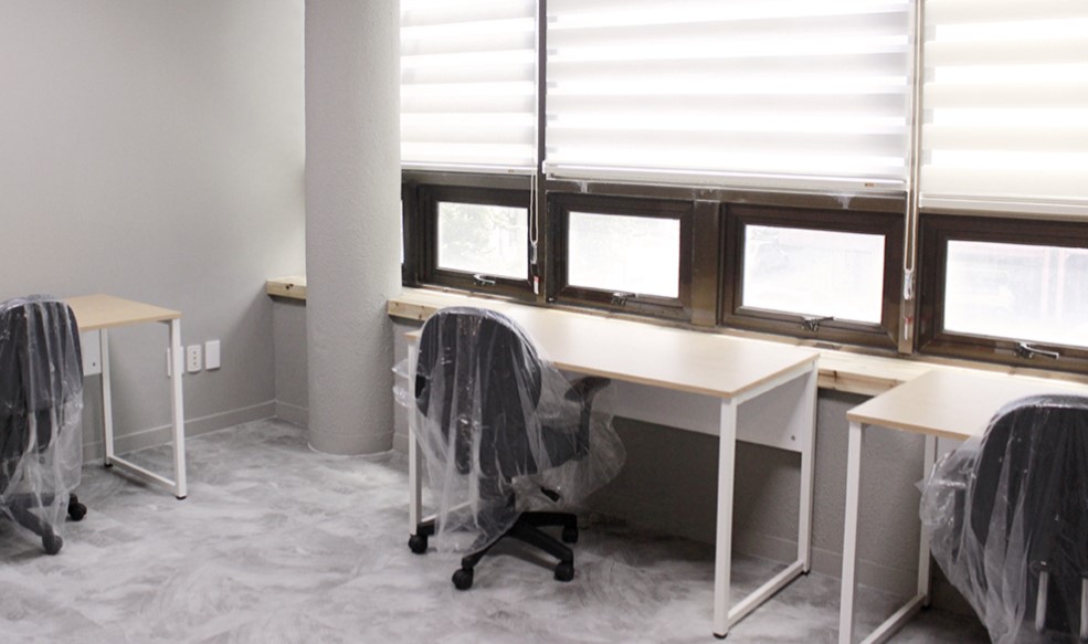 7 Person Private Office