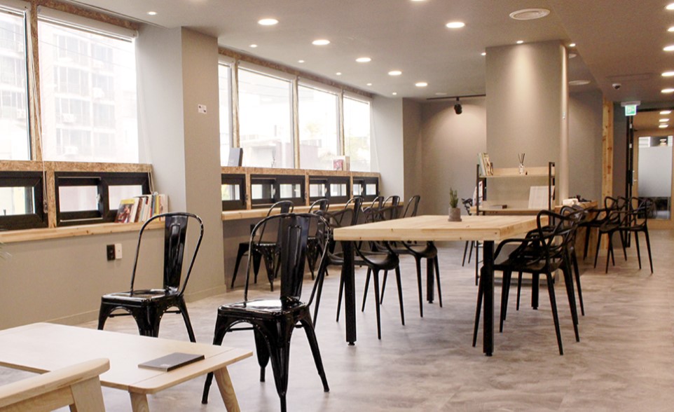 1 Person Private Office