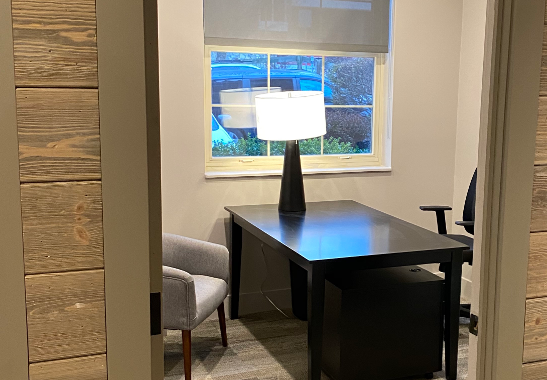 1 Person Coworking Desk