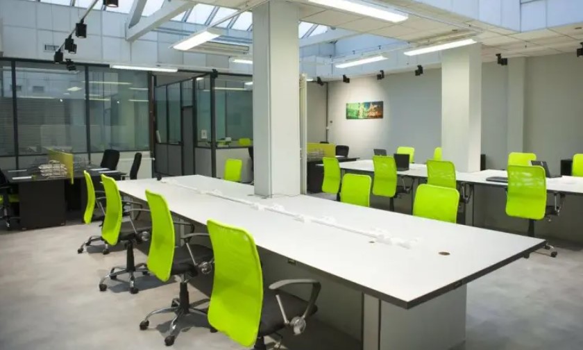 3 Person Coworking Desk