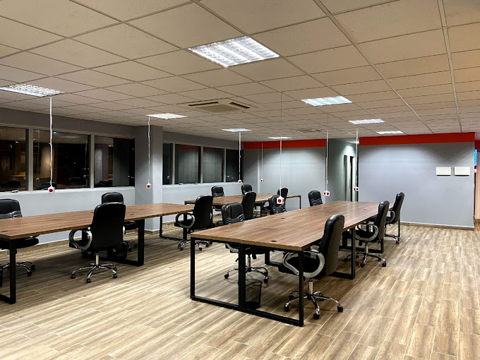 1 Person Coworking Desk