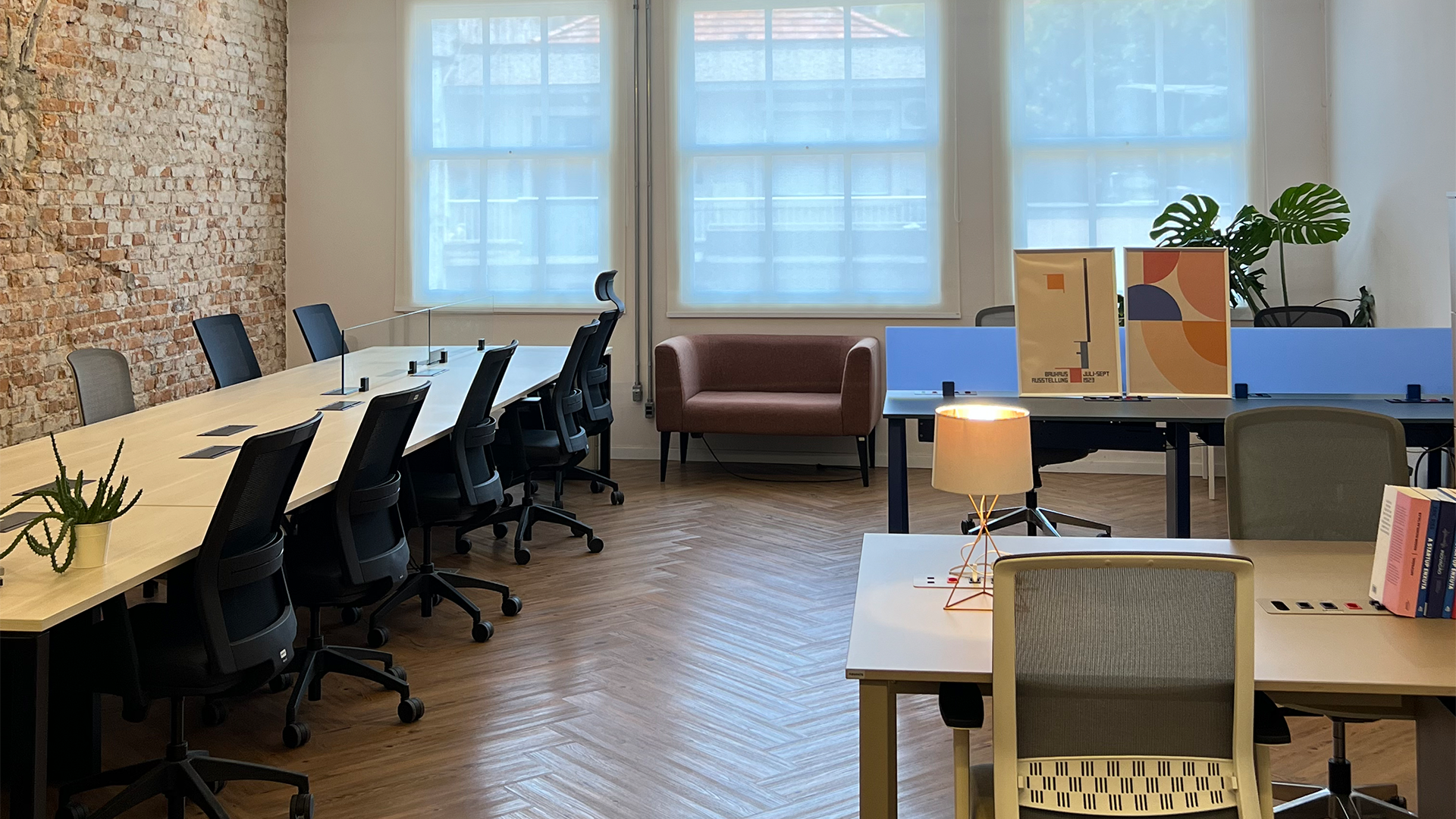 1 Person Private Office