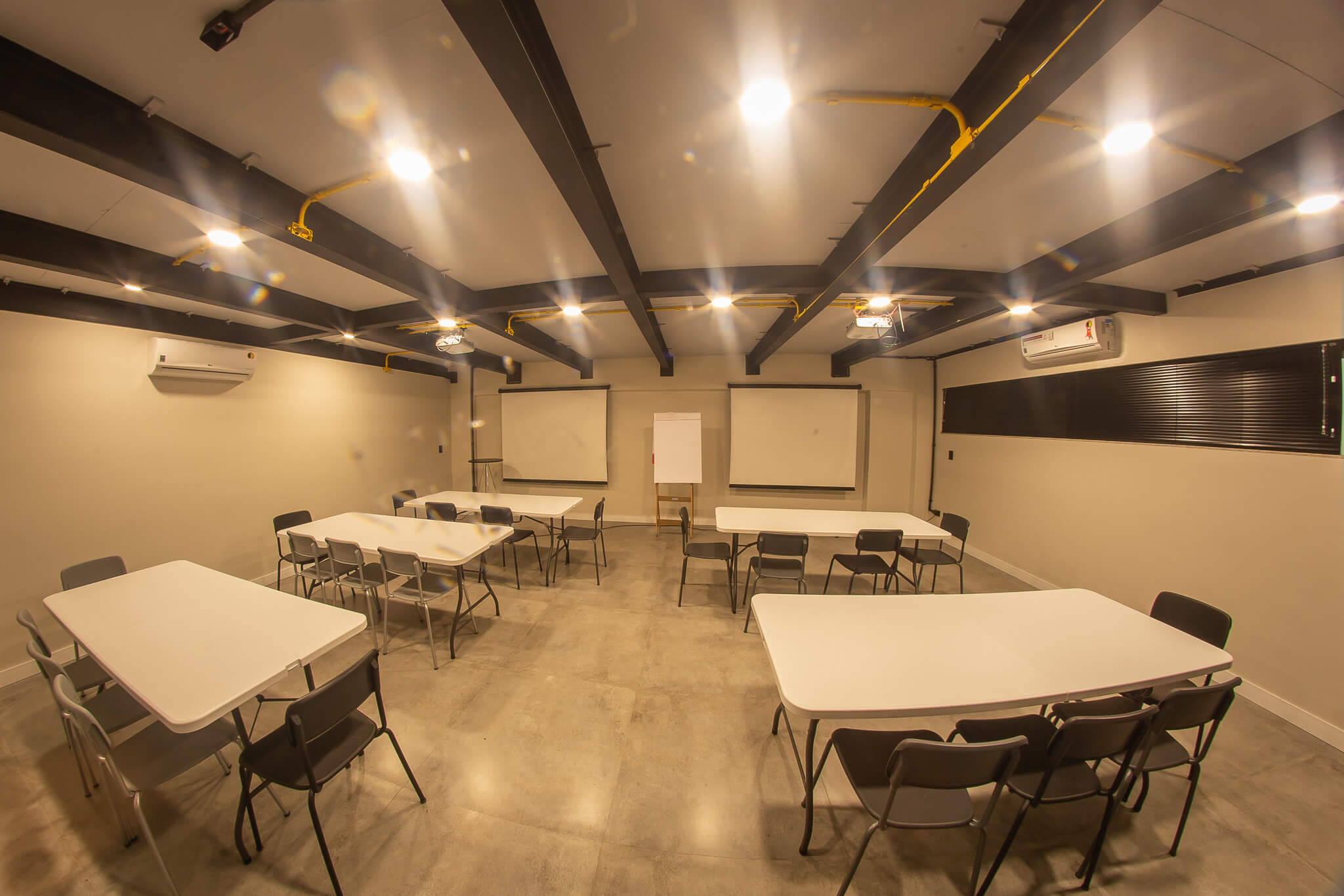 1 Person Coworking Desk