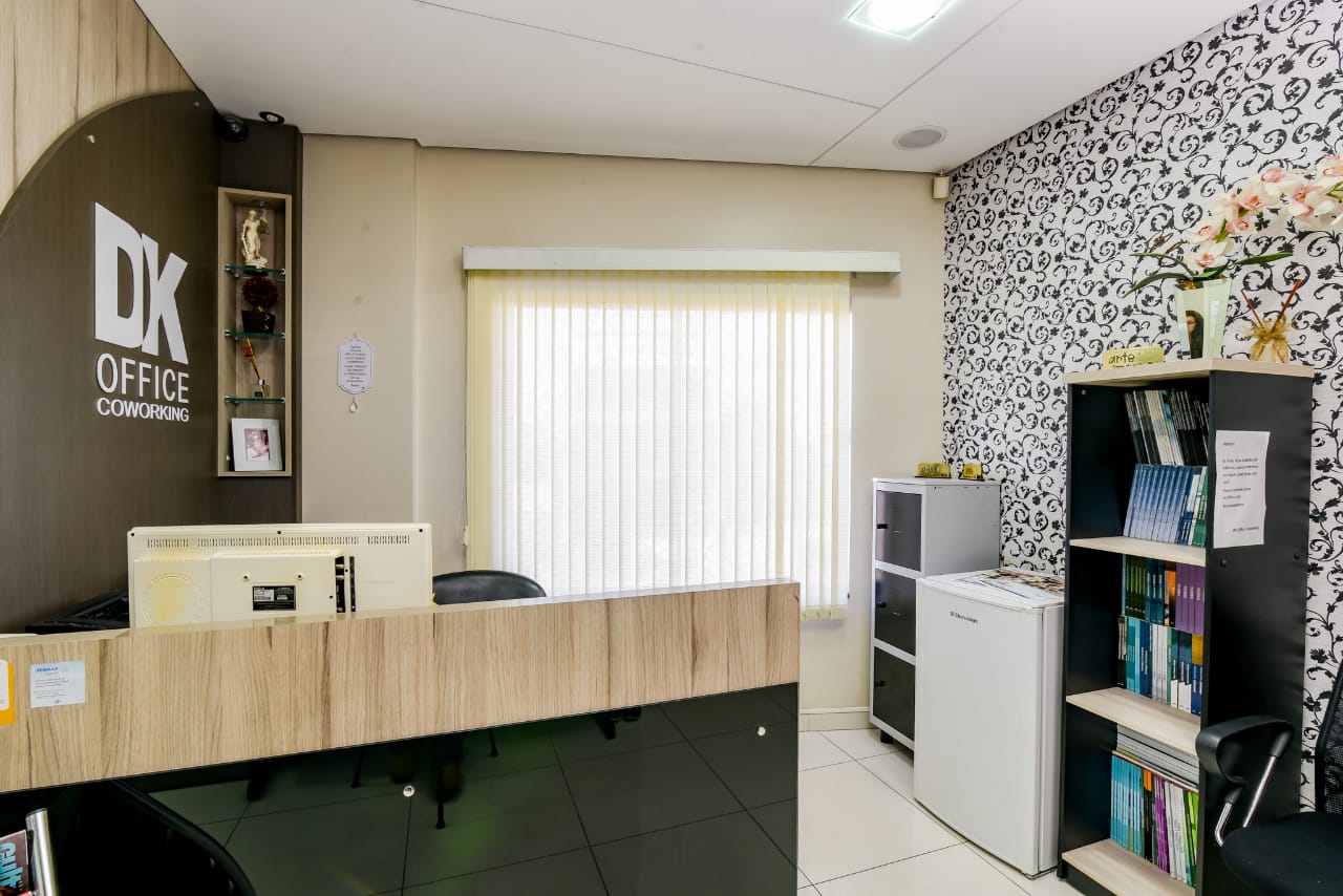 1 Person Coworking Desk