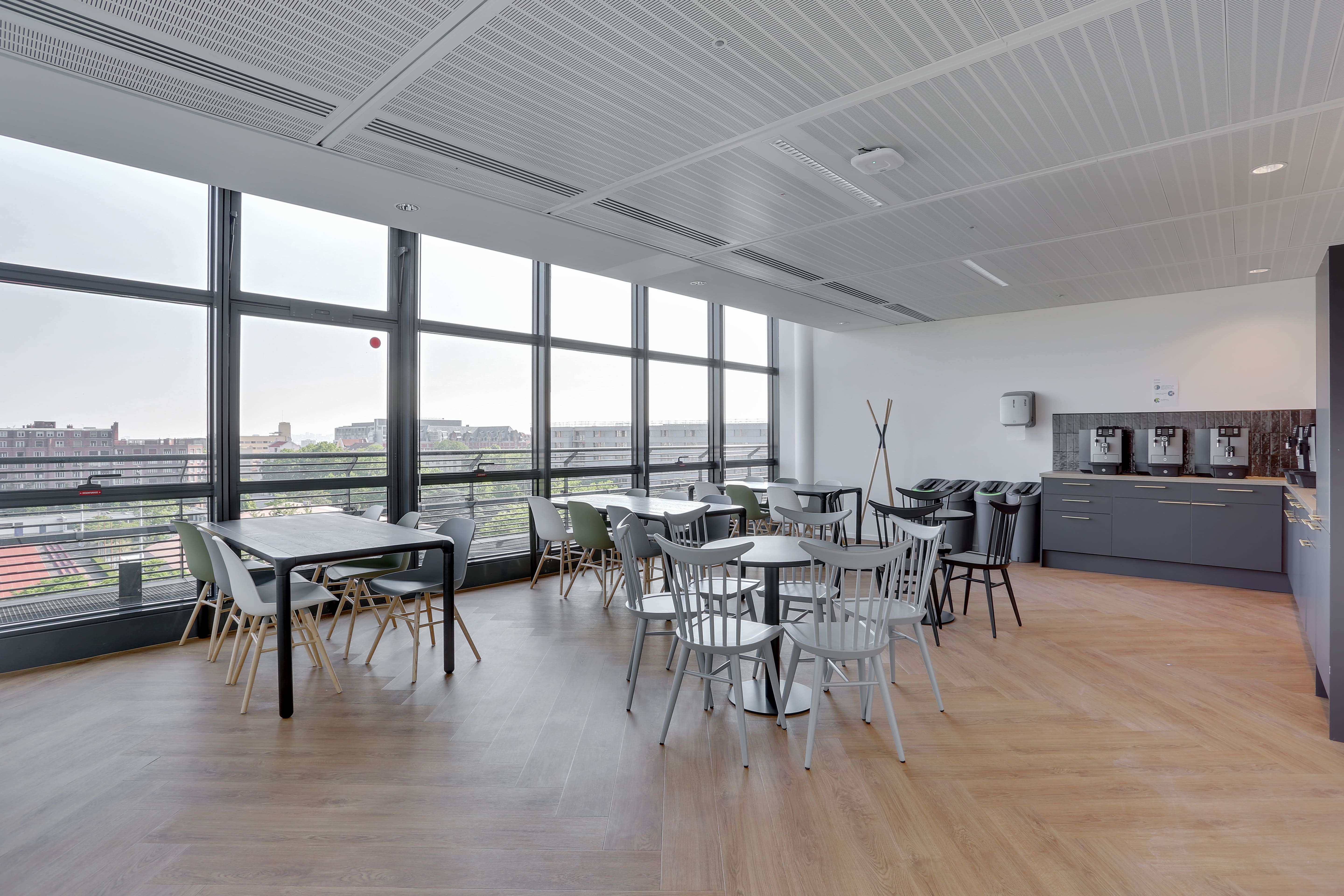 1 Person Coworking Desk