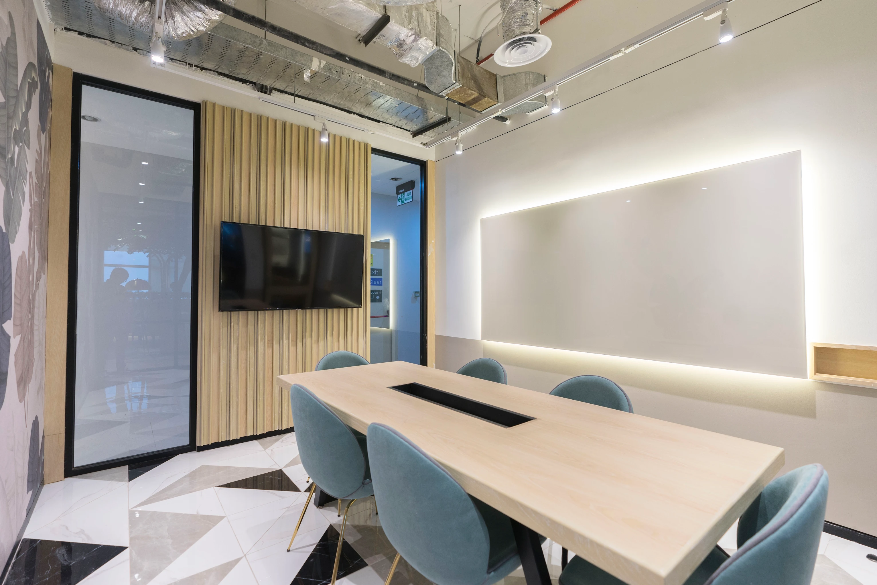 9 Person Private Office