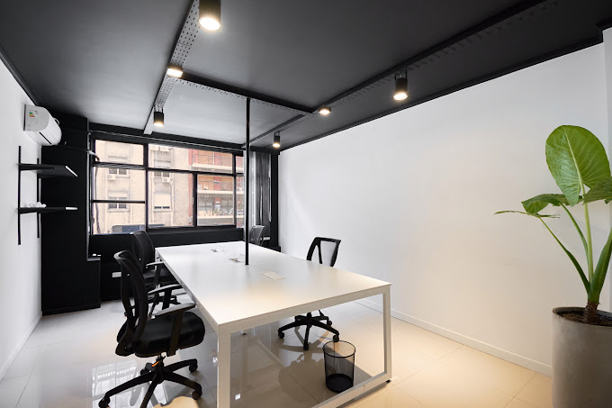 1 Person Coworking Desk