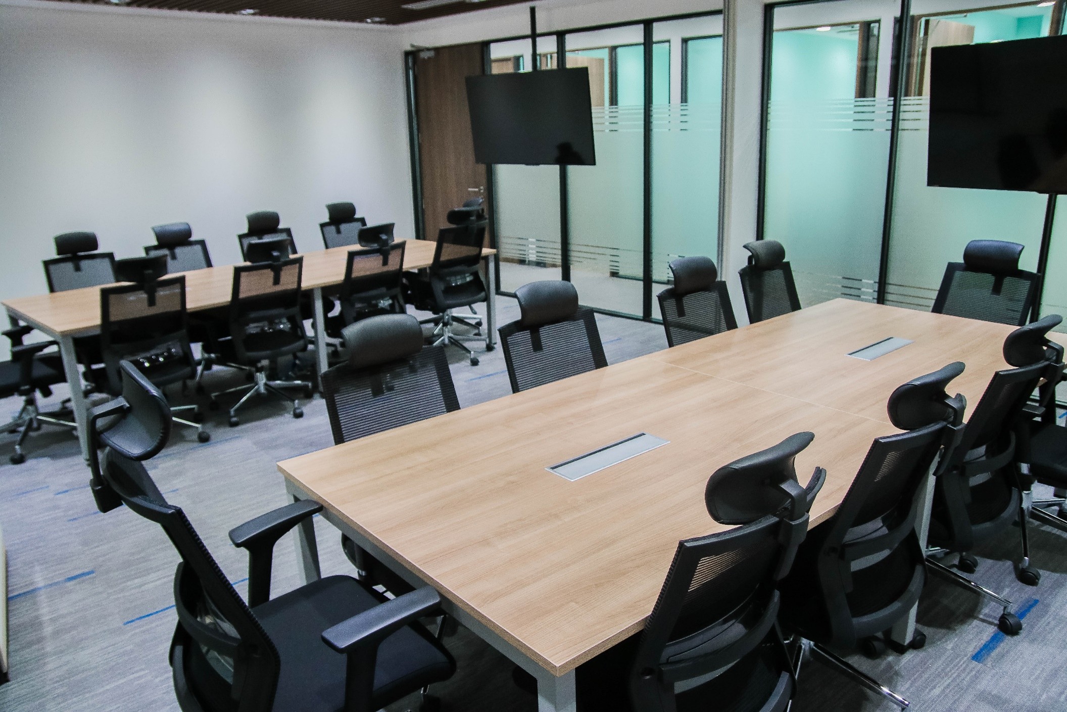 1 Person Virtual Office at 6781 Ayala Avenue, Makati | Office Hub